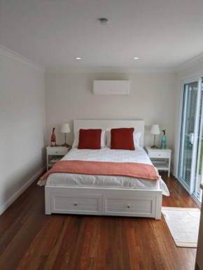 Welcome to the Pool House Fully renovated cabin Manly